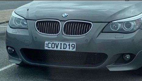Carro abandonado em aeroporto com placa COVID 19 é cercado de mistério