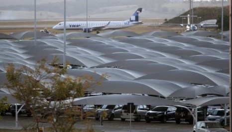'Gangue da Hilux' faz estacionamento do Aeroporto de Confins travar rodas de carros por segurança