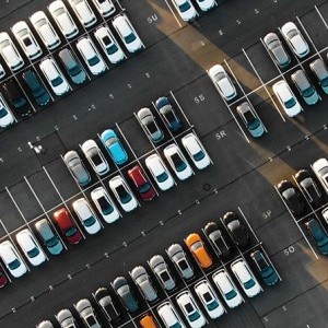 Maior rede de estacionamentos dos EUA não fica parada na crise e acelera na bolsa