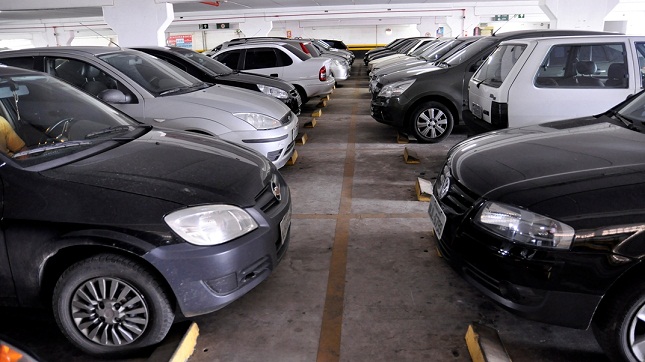 Lei municipal cria crédito para minuto não usado em estacionamentos