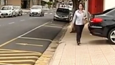 Guias rebaixadas atrapalham vida de motoristas em São José do Rio Preto (SP)