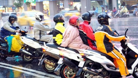 Governo de Macau quer tornar mais cara a compra e utilização de veículos motorizados