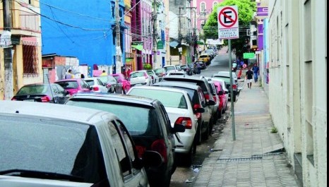 Projeto de lei cria 'vagas rápidas' de estacionamento (Barra Mansa/RJ)