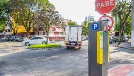 Quem não pagar estacionamento rotativo em Vitória pode ter a placa do veículo bloqueada