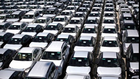 Março confirma forte queda das vendas de veículos