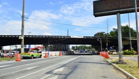Área debaixo do viaduto Capanema será estacionamento (PR)