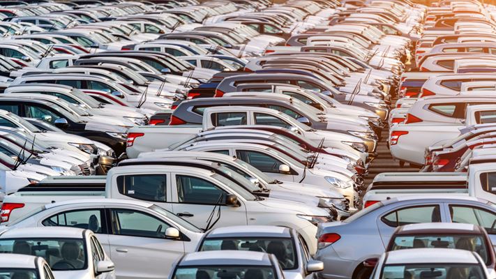 Aprenda truques simples para desembaçar vidros do carro sem usar o ar-condicionado