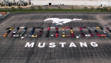 Ford Mustang atinge 10 milhões de unidades produzidas